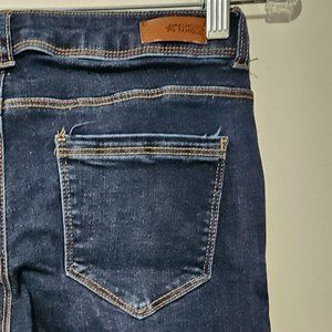 Almost Famous Mid Rise Skinny Jeans Size 7 x 26 Cropped Cuffed Ripped Blue